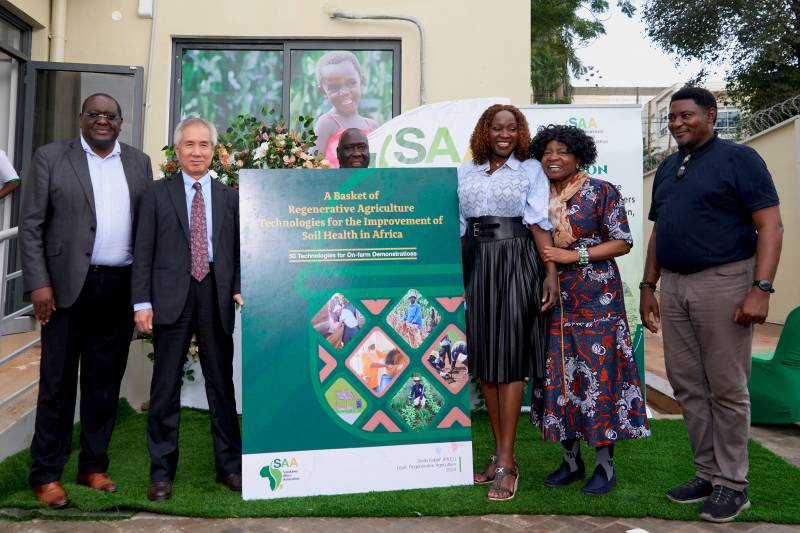 SAA leaderships and Ambassador Philip Indro (center)