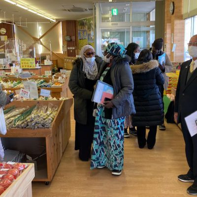 Visit to a Japanese cooperative shop